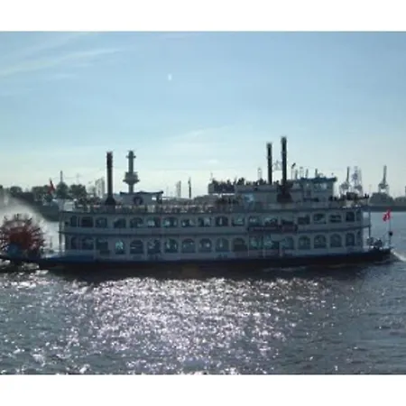 Near The Elbe 350m Wedel